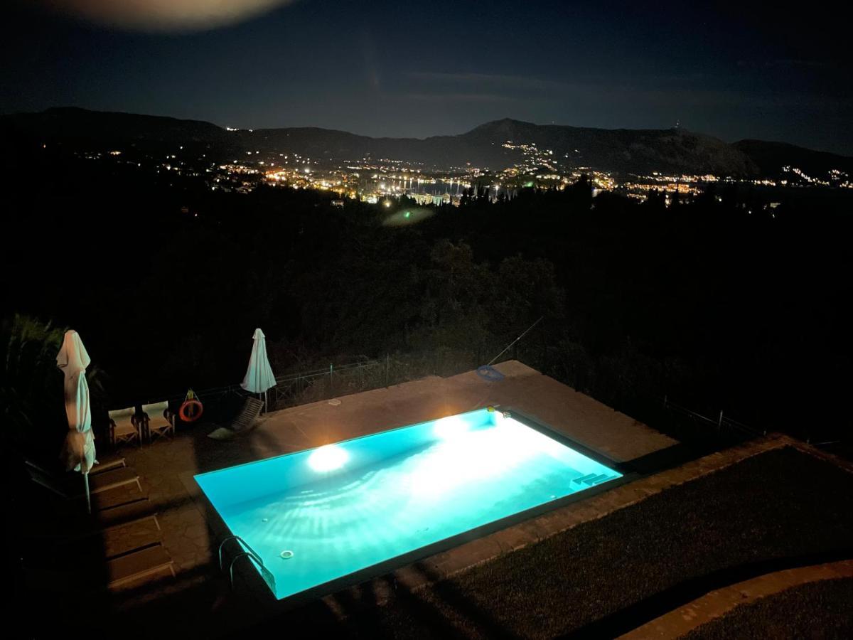 Villa Kira Áfra Exterior foto